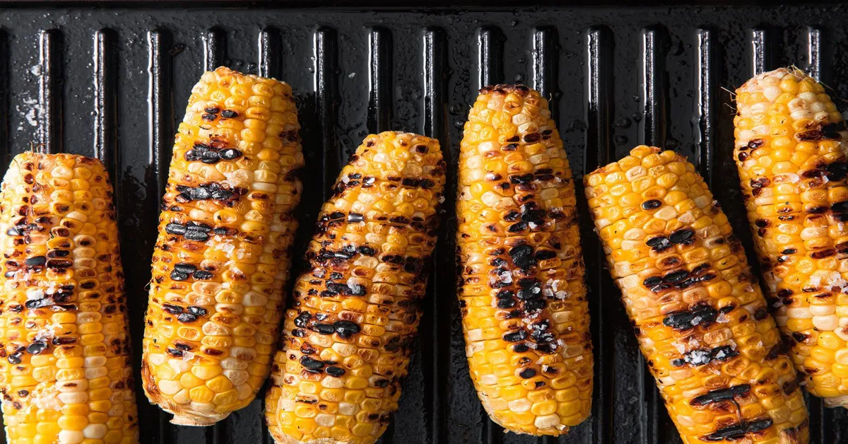 cooking ears of corn on the grill