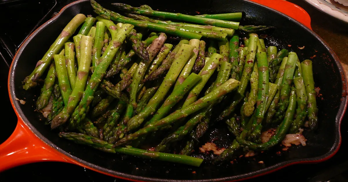 how to cook asparagus in a pan with butter