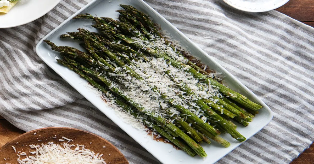 how to cook asparagus in a pan with balsamic vinegar